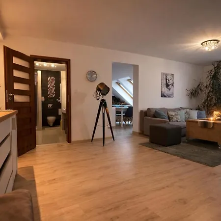 Imperial 501-294-838 Apartamento