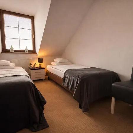 Imperial 501-294-838 דירה ילנייה גורה