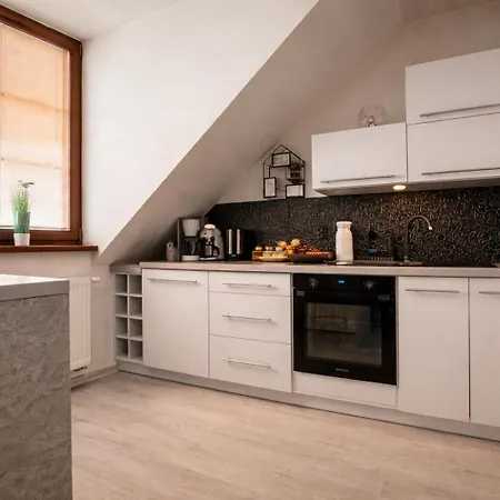 Imperial 501-294-838 דירה