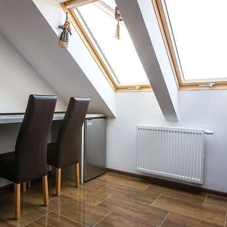 Imperial 501-294-838 아파트