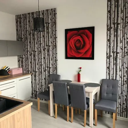 Imperial 501-294-838 아파트 옐레니아구라