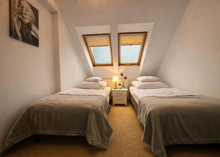 Imperial 501-294-838 아파트 옐레니아구라