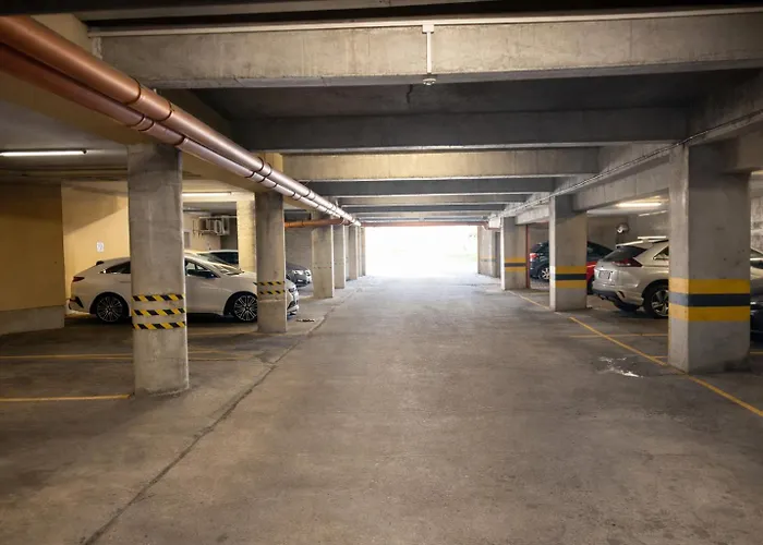 Imperial 501-294-838 アパート